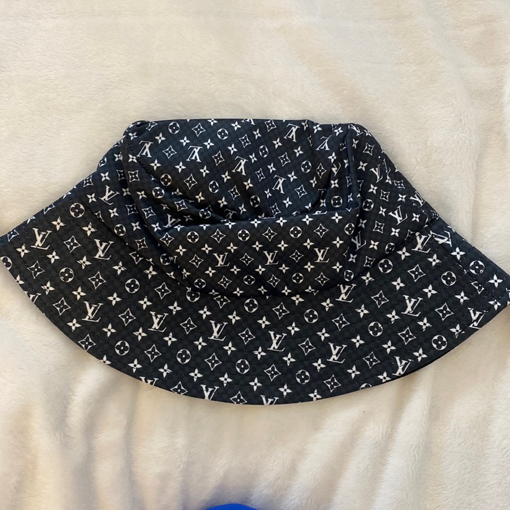 Black Louis Vuitton Bucket Hat. One size .